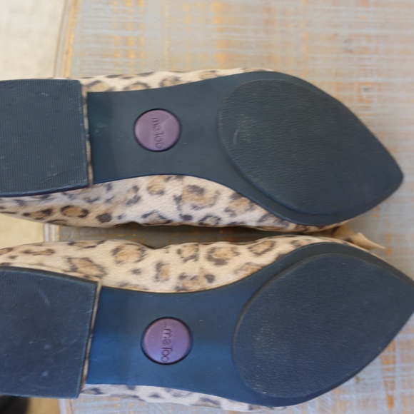 Me Too Paige Leopard Pointy Toe Bow Flat Size 7 - Picture 9 of 9